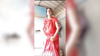 milf strip and piss while fingering